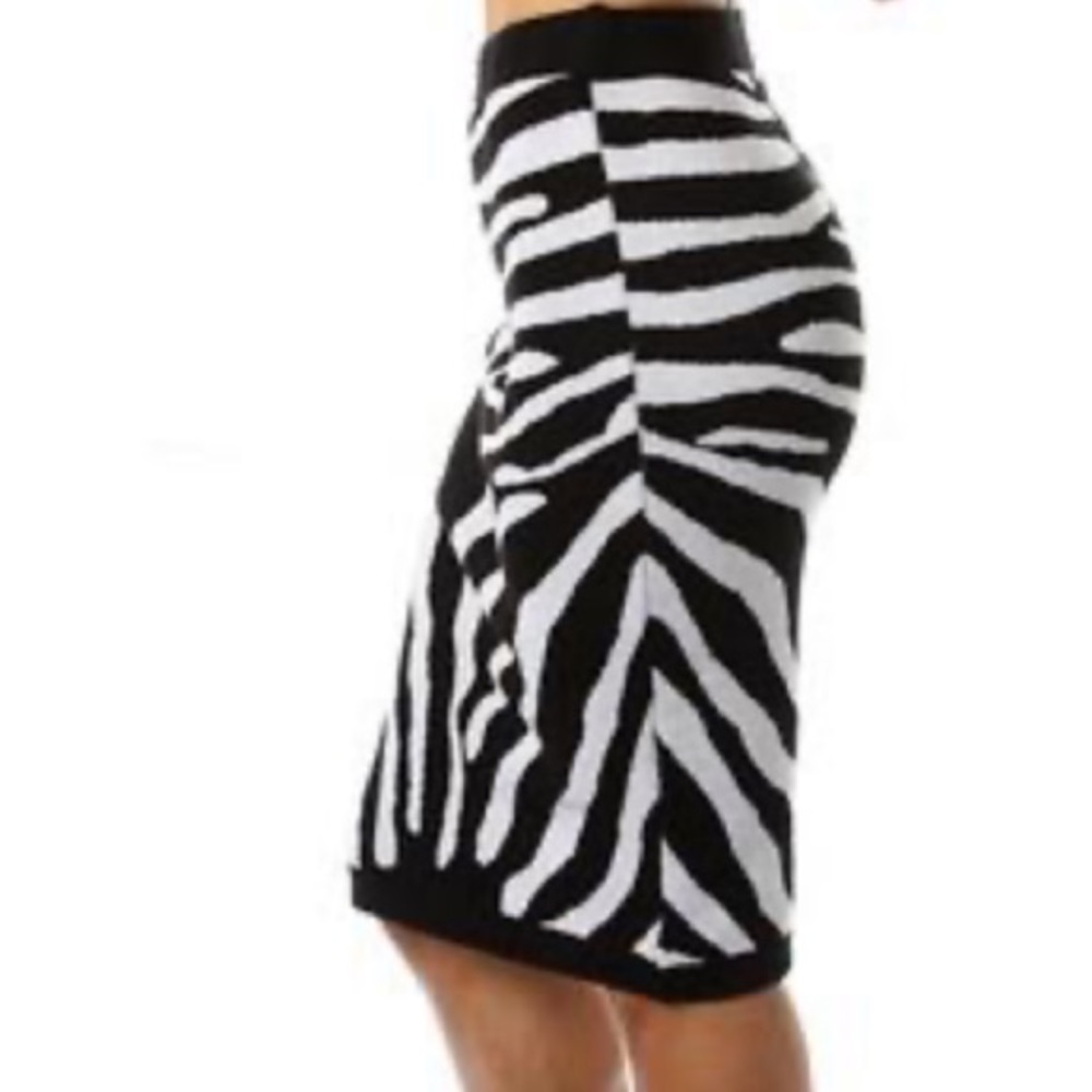 ⭐️Zebra Print Pencil Skirt⭐️ Size L